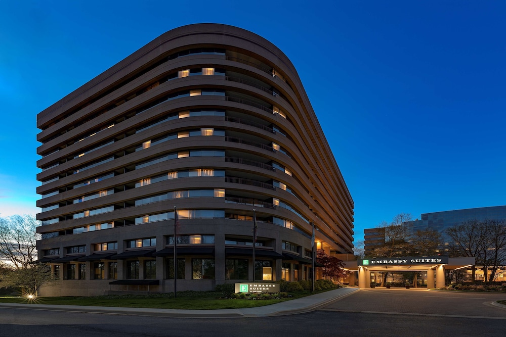 Embassy Suites by Hilton Bethesda Washington DC — Bethesda — photo 2
