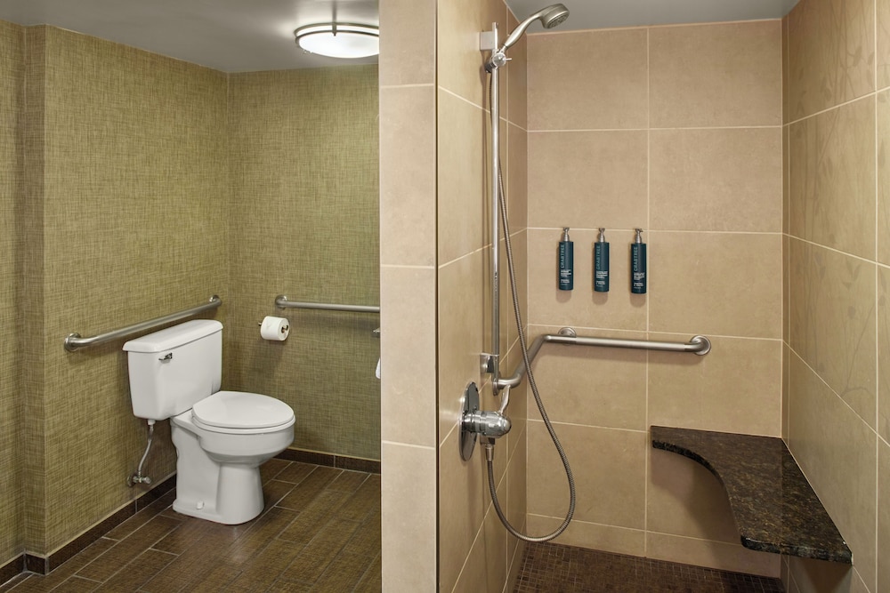 DoubleTree by Hilton Akron Fairlawn - photo 35