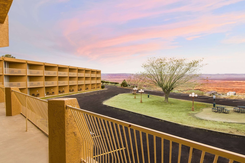 Quality Inn View Of Lake Powell Page - featured photo