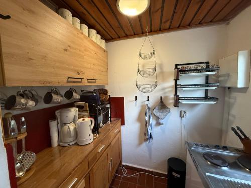 Gemütliches Häuschen an der Westküste Rügens in Dranske, Germany