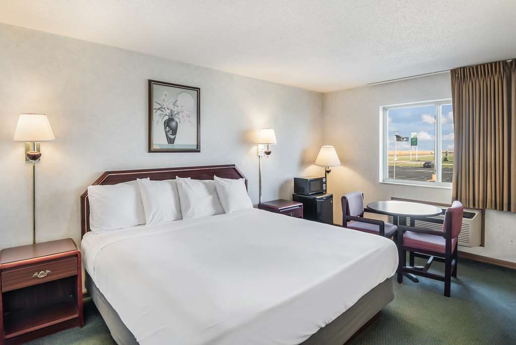 Americas Best Value Inn Wenona - photo 11