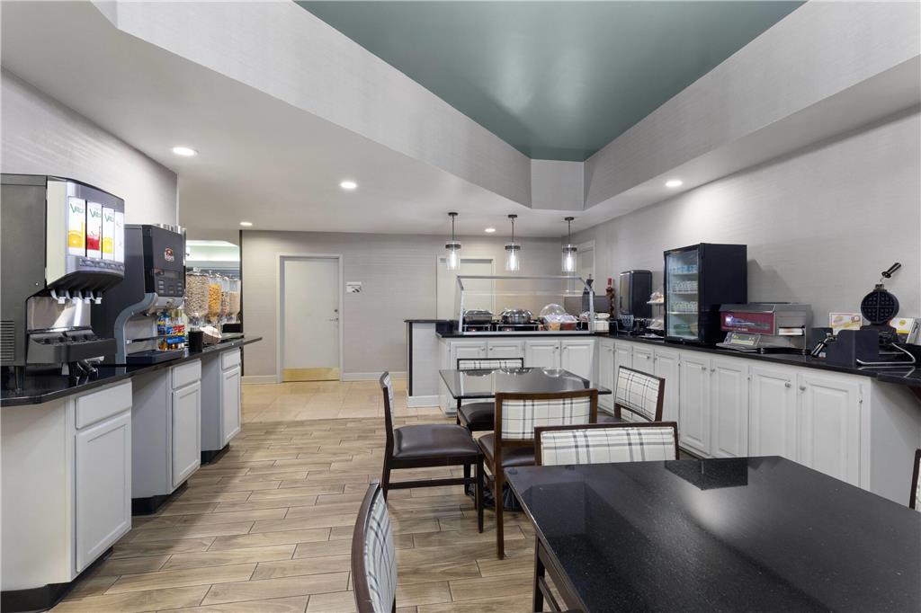 Wingate by Wyndham Greensboro Coliseum - photo 28