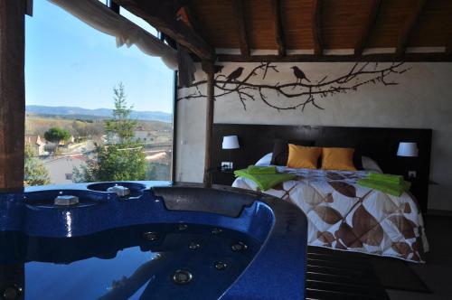 Suite Rural Con Jacuzzi — 4-Star Luxury Hotel in Cabanas De Polendos, Spain