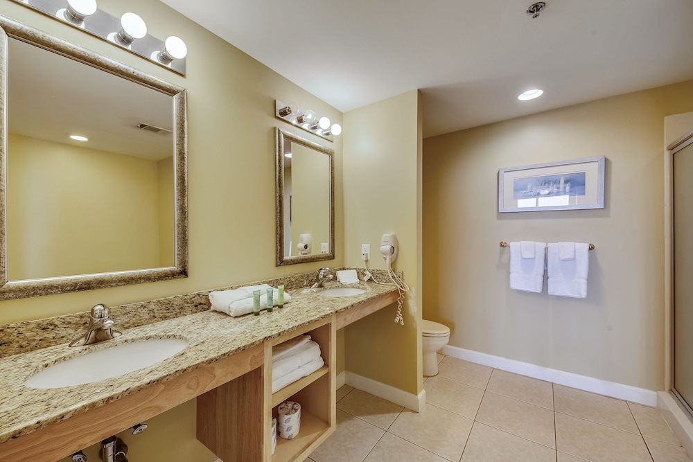Splash Beach Resort by Book That Condo - photo 98
