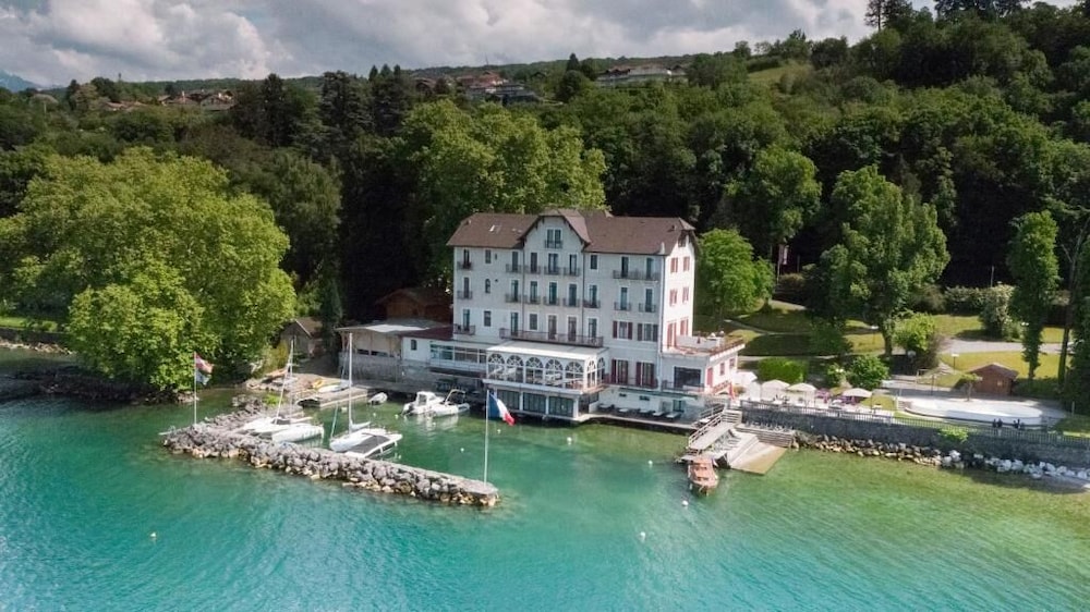 Hôtel des Princes — hotel in Publier