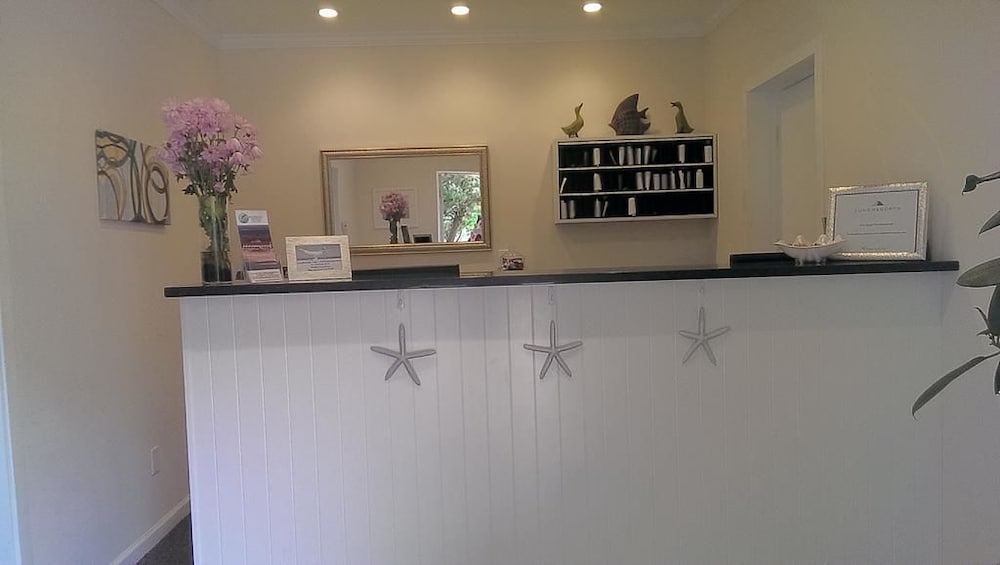 Windward Shores Ocean Resort - photo 2