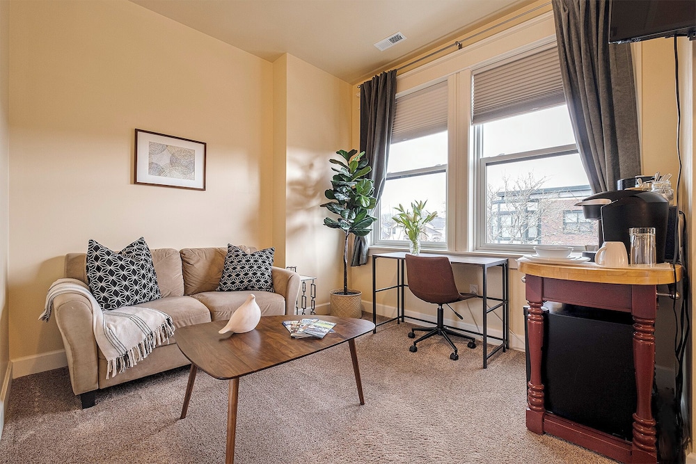 The Orenco Station Hotel - photo 80