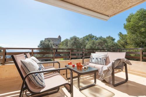 Alcanada Torre Mayor solo 50 metros del mar — 4-Star Luxury Hotel in Alcudia, Spain