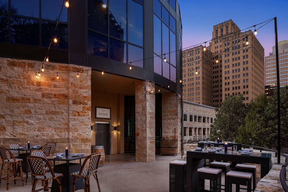 Embassy Suites San Antonio Riverwalk Downtown - photo 56