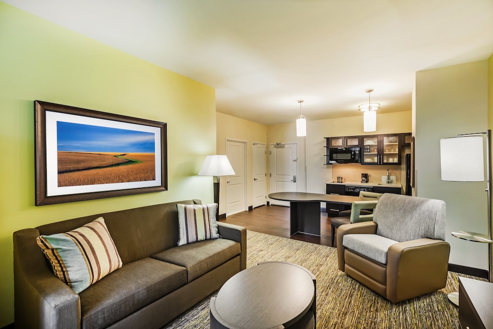 Candlewood Suites Lenexa Overland Park Area - photo 22