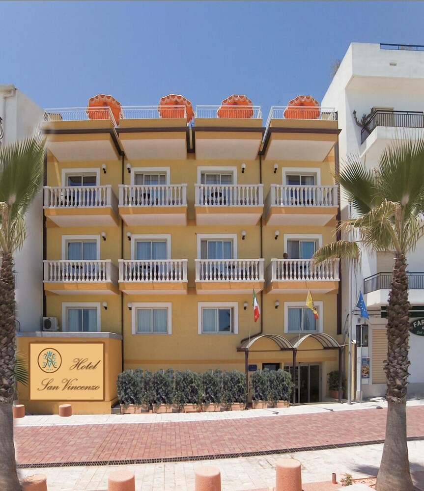 Orizzonte Hotel Letojanni — 4-Star Luxury Hotel in Letojanni, Italy