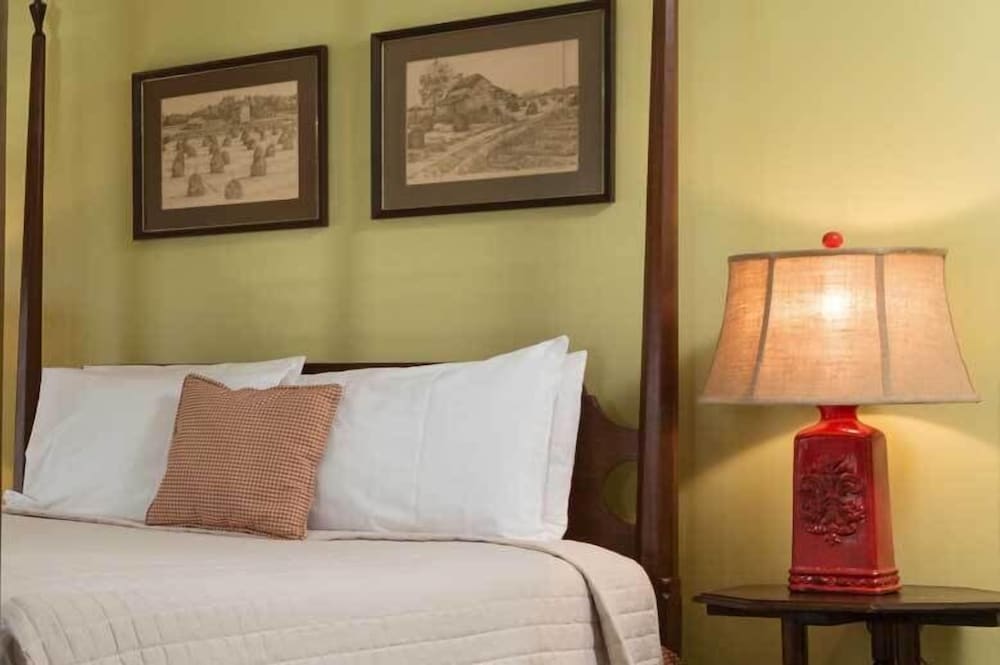 Inner Banks Inn - photo 12