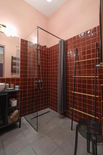 Spacious 1BR Apartment In The Heart of Tbilisi
