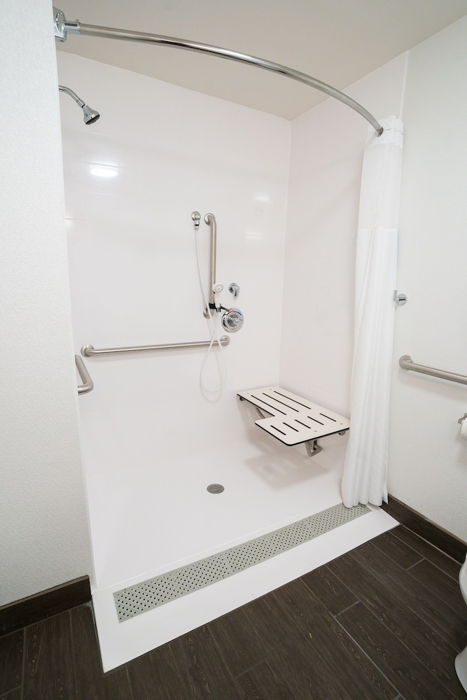 Hampton Inn Clarks Summit - photo 27