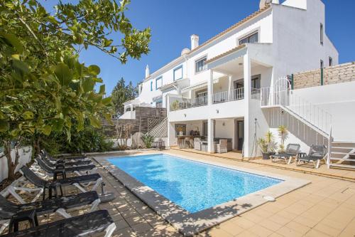 Villa Casa Rosina — 4-Star Luxury Hotel in Ferragudo, Portugal