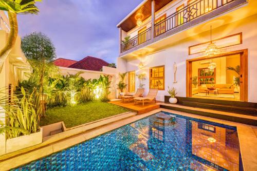 Villa Maya 4BDR with private Pool & Garden — 4-Star Luxury Hotel in Canggu, Indonesia