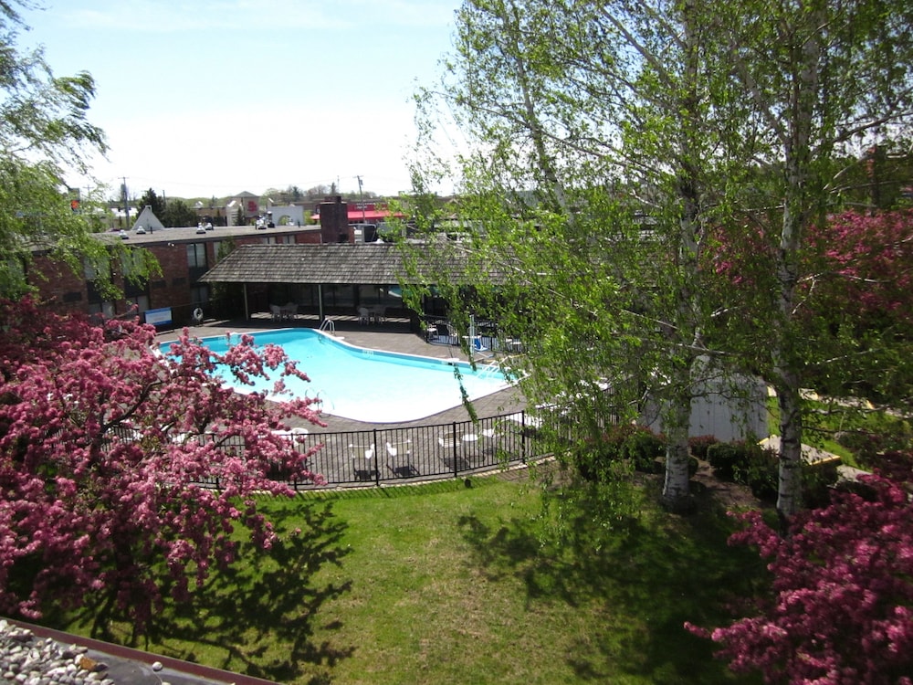 Fireside Inn & Suites Portland - photo 82