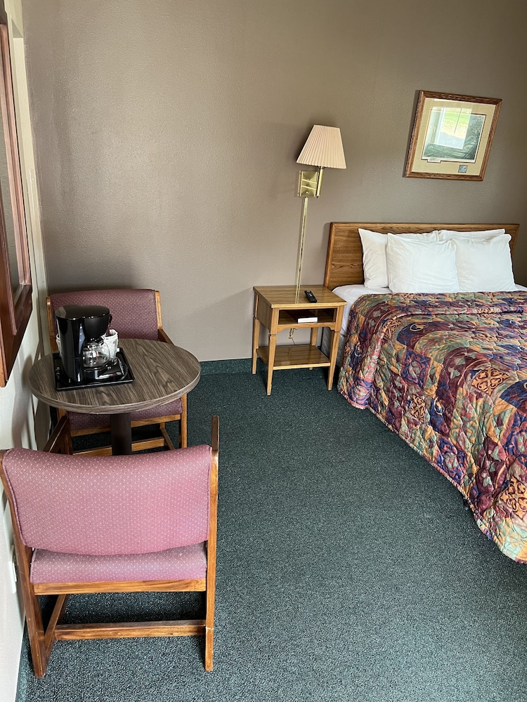 All Star Inn & Suites - photo 66