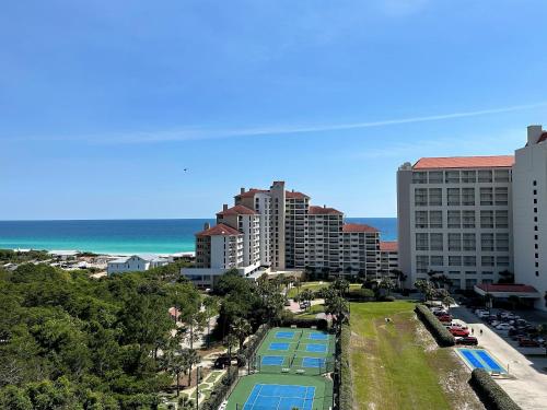 Summit 0913 - carbon neutral hotel in Destin