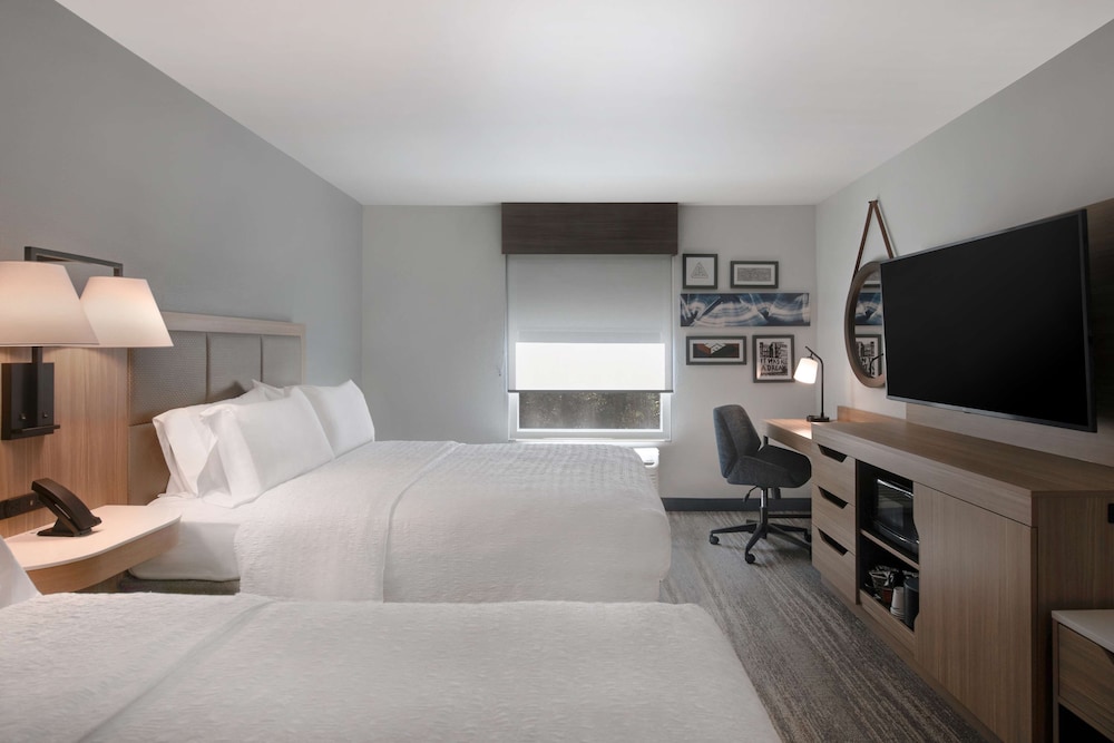 Hampton Inn Anderson Alliance Business Park - photo 11