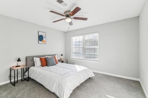 Barcelo at East Cobb 2 Bed 15 Bath Furnished — 4-Star Luxury Hotel in Marietta, United States