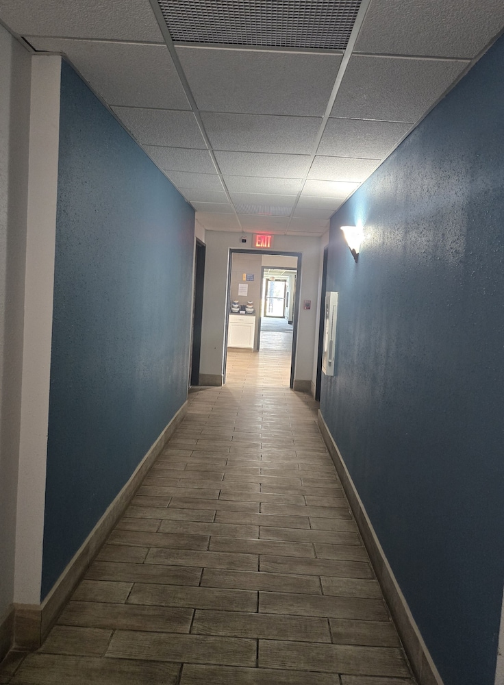 Days Inn by Wyndham Portage Cascade Mountain area - photo 75