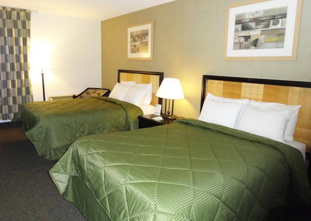 Motel 6 Pittsburgh - photo 16