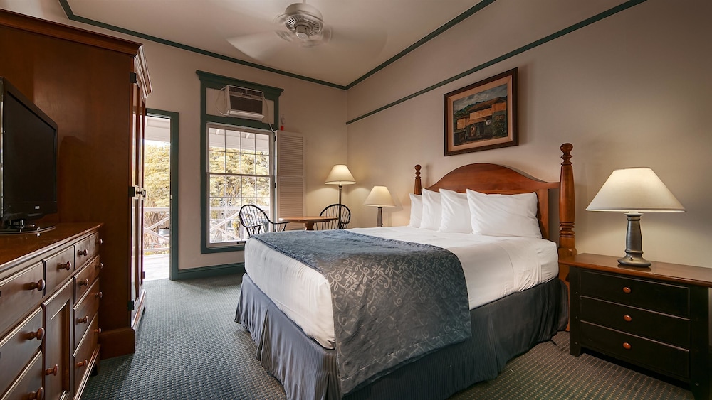 Pioneer Inn - photo 12