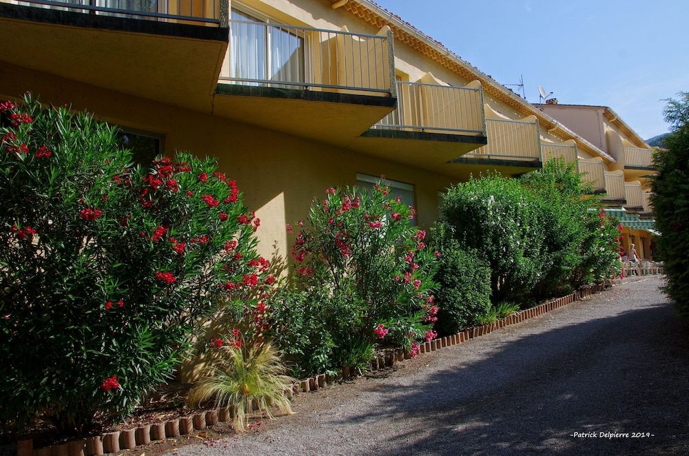 Hôtel Sous l'Olivier - carbon neutral hotel in Buis-Les-Baronnies