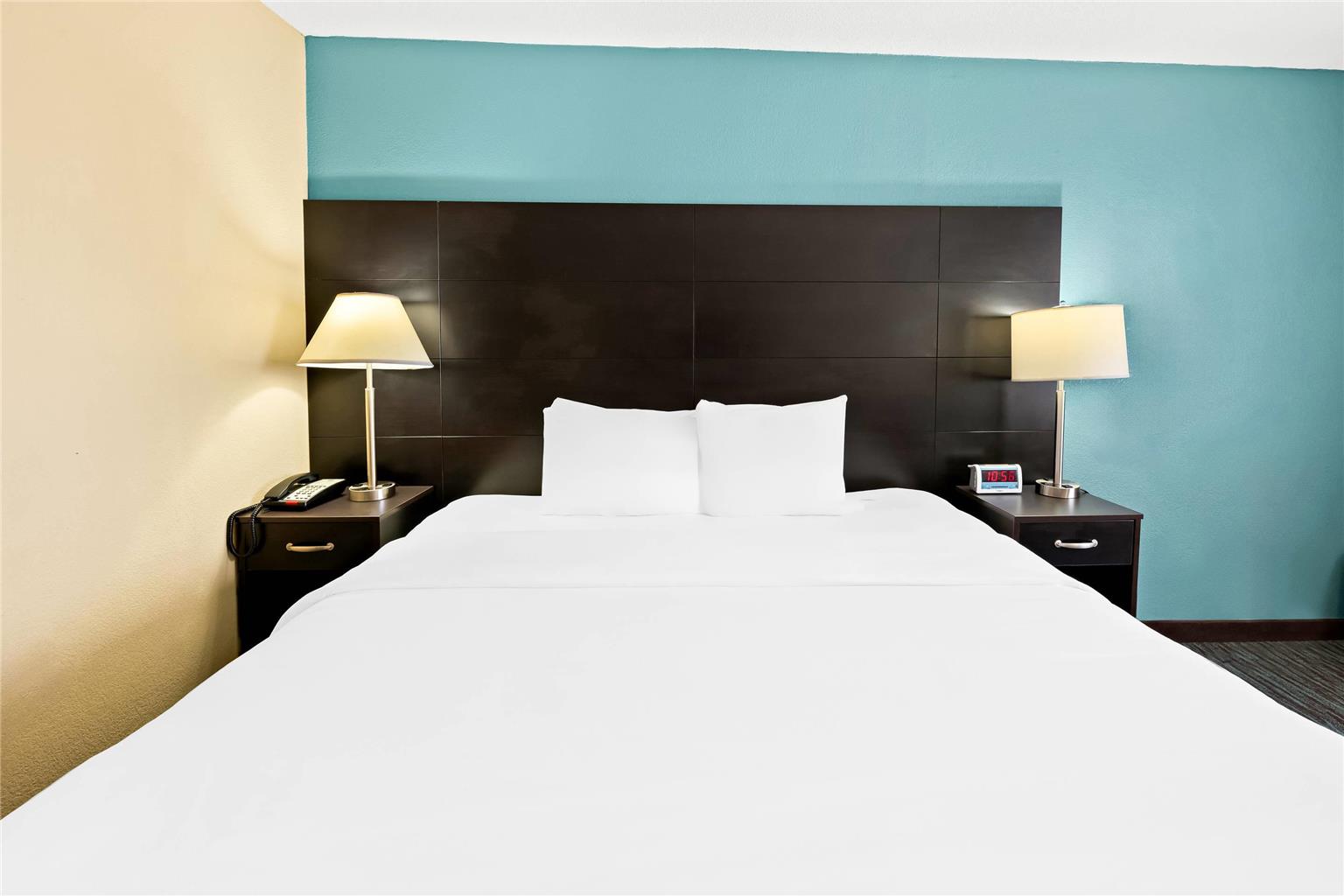 Quality Inn Dayton Airport - photo 17