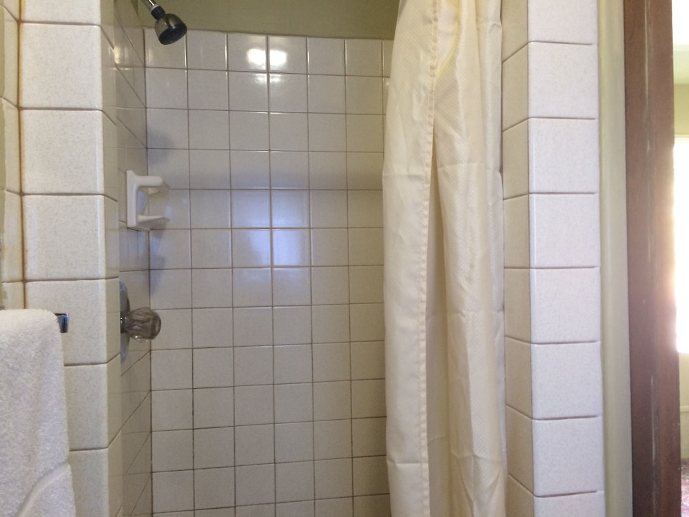 Quick Stop Motel - photo 22