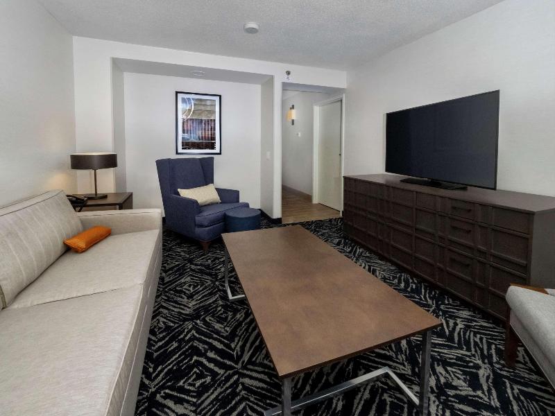 DoubleTree by Hilton Jamestown - photo 99
