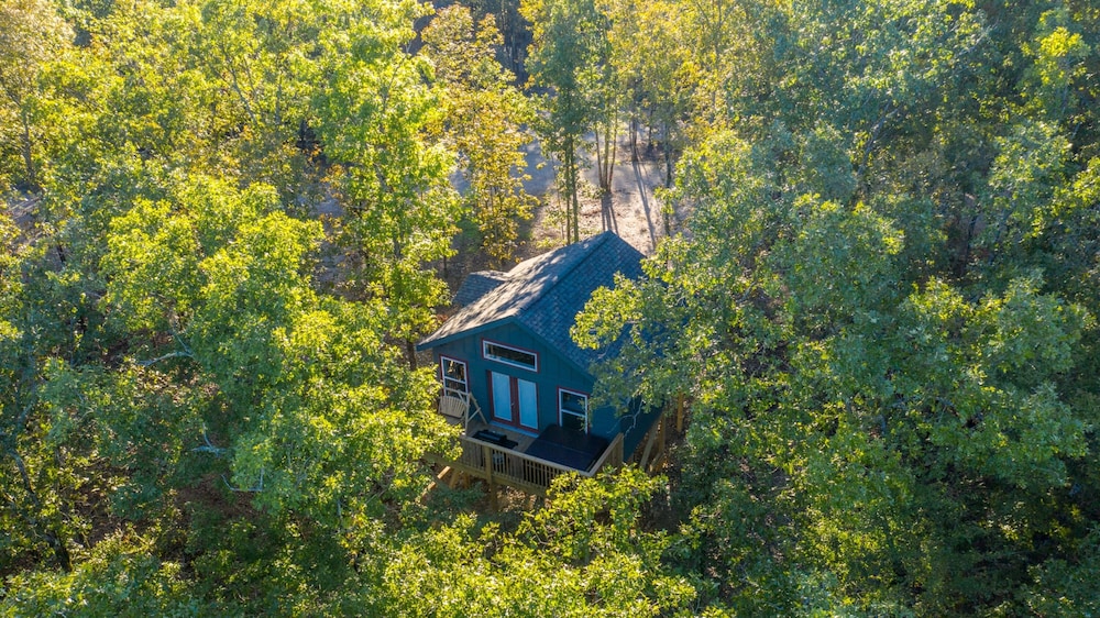 Starlight Haven Hot Springs - featured photo