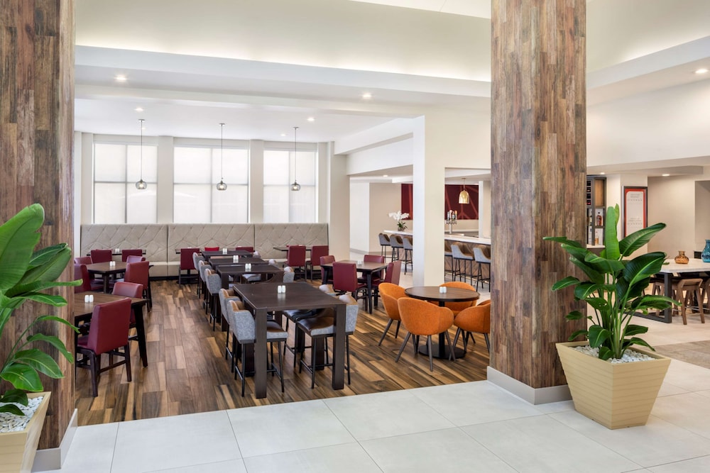 Hilton Garden Inn Miami Airport West - photo 19
