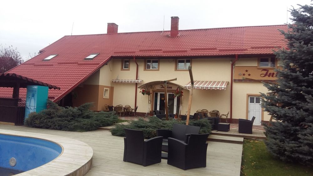Hotel Intim — hotel in Radauti