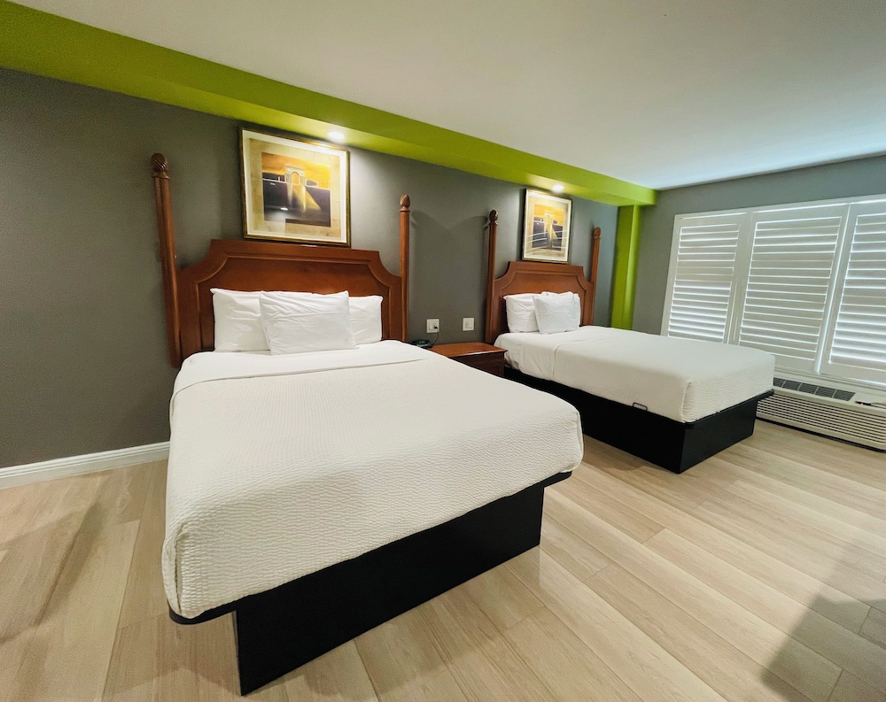The SeaScape Inn - photo 12