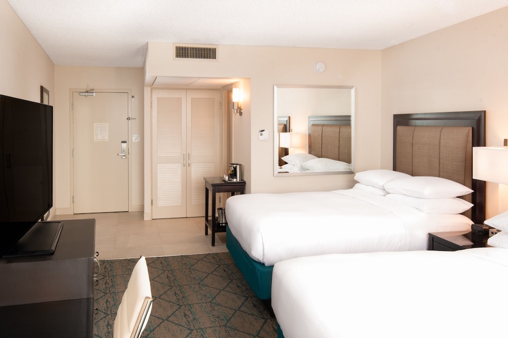 Hilton San Diego Airport Harbor Island - photo 7