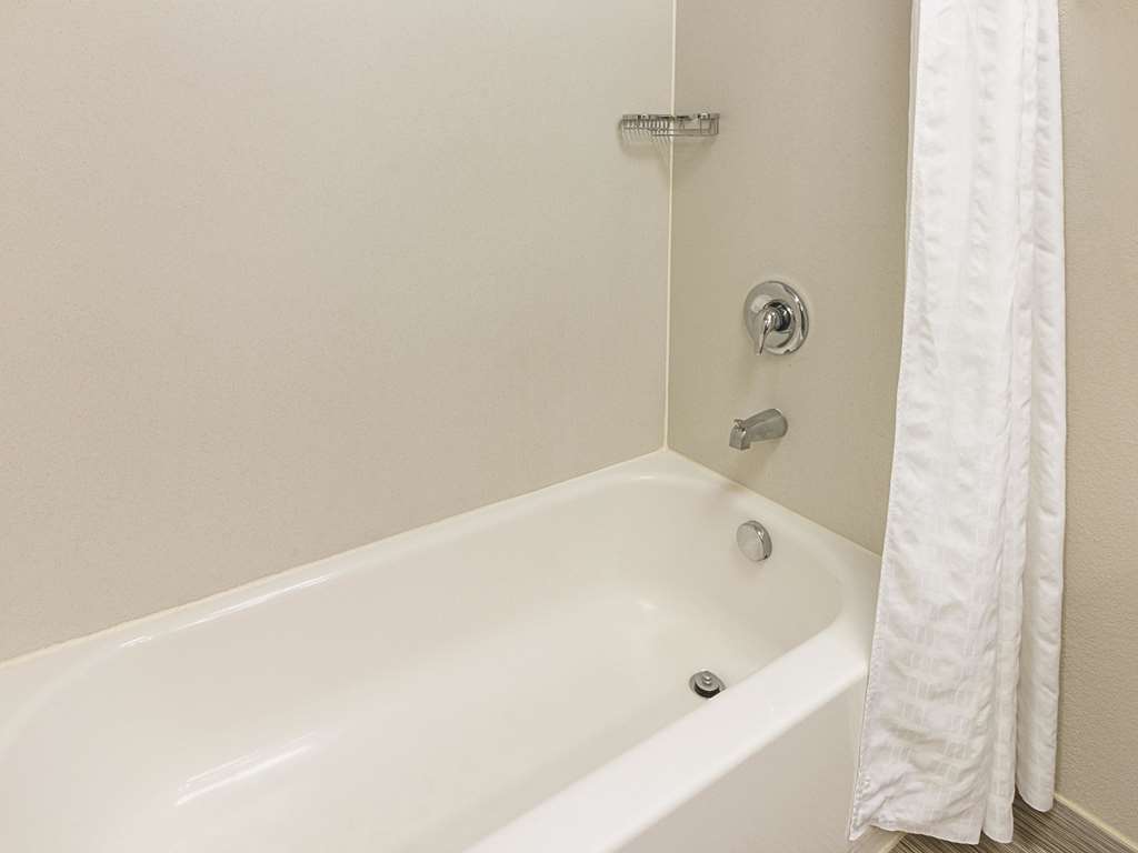 La Quinta Inn & Suites by Wyndham Glendive - photo 9