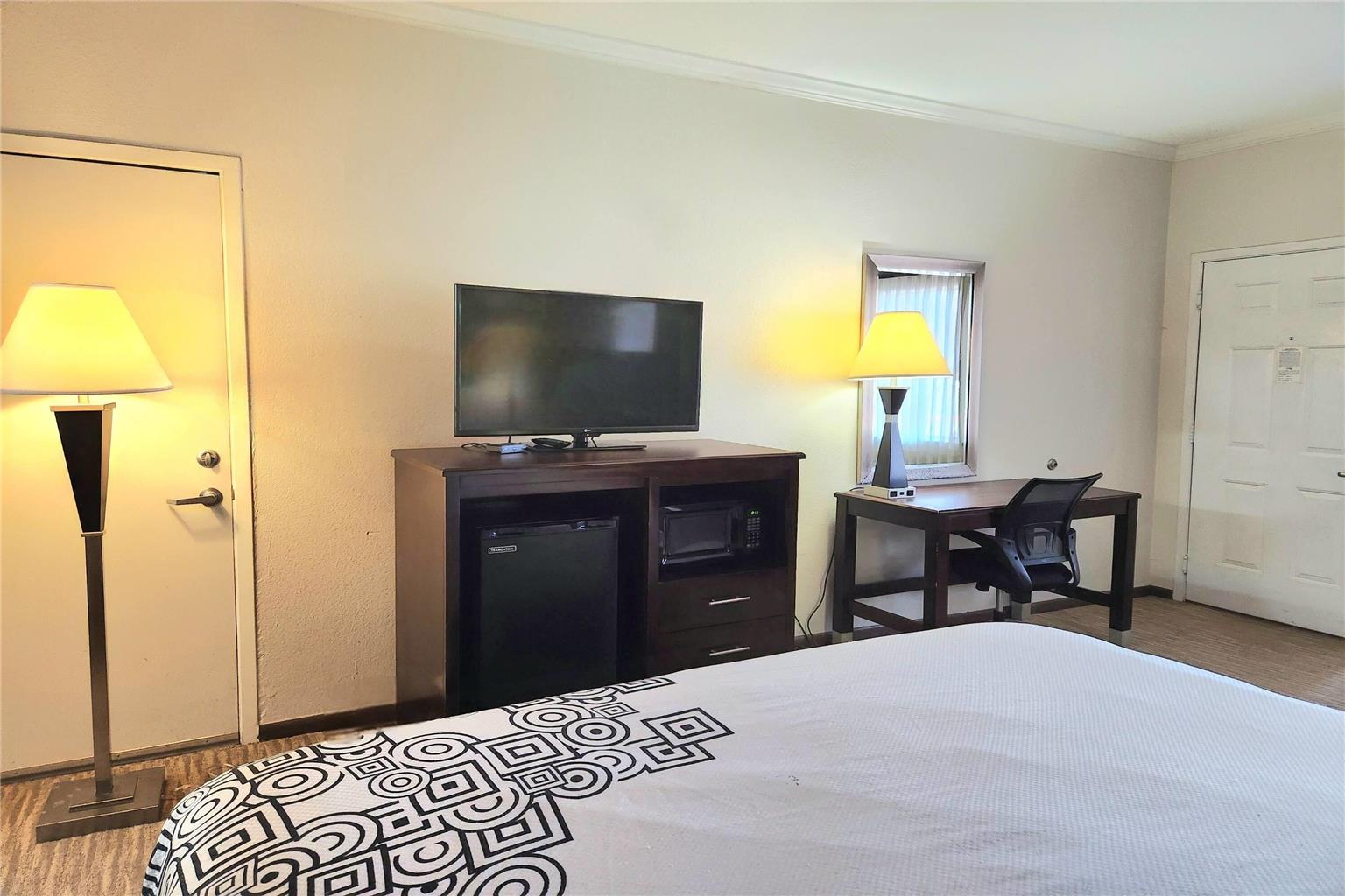 Days Inn by Wyndham Navasota - photo 22
