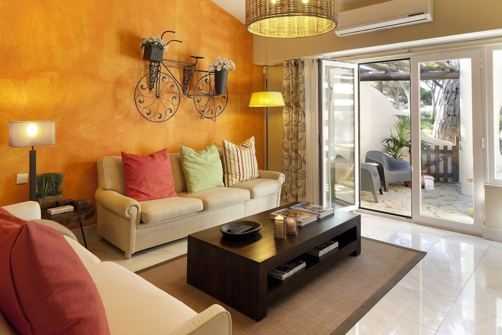 Charming Villa Golf & Beach — 4-Star Luxury Hotel in Cascais, Portugal