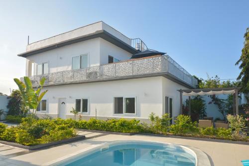Bless Villa Apartment — 4-Star Luxury Hotel in Kiwengwa, Tanzania
