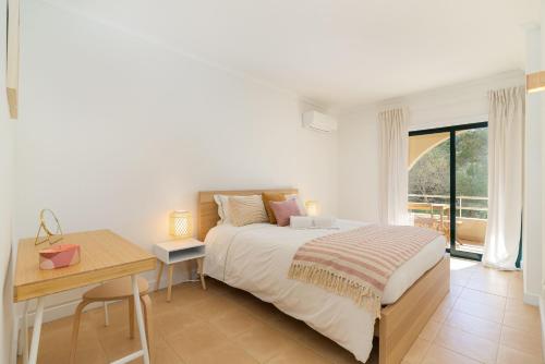 Salgados Sunny Beach Apt 7 min walk from Beach by Lisbeyond — 4-Star Luxury Hotel in Guia, Portugal