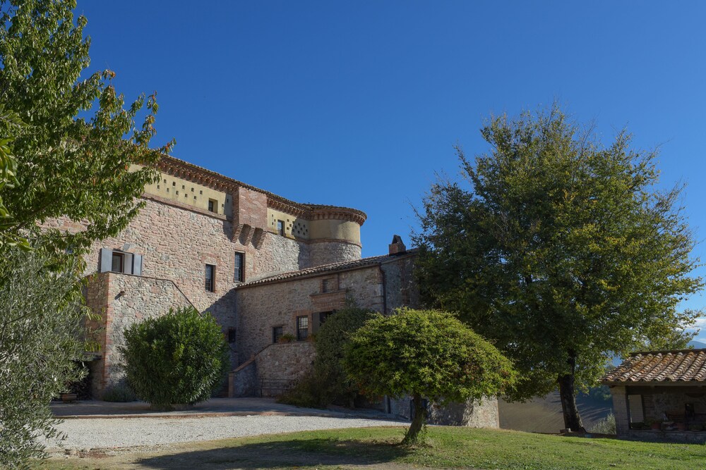 La Fortezza Alta — hotel in Avigliano