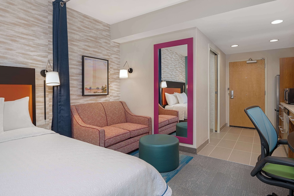 Home2 Suites by Hilton Gainesville Medical Center - photo 16