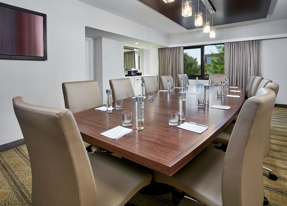 Embassy Suites by Hilton Washington D.C. Georgetown - photo 14