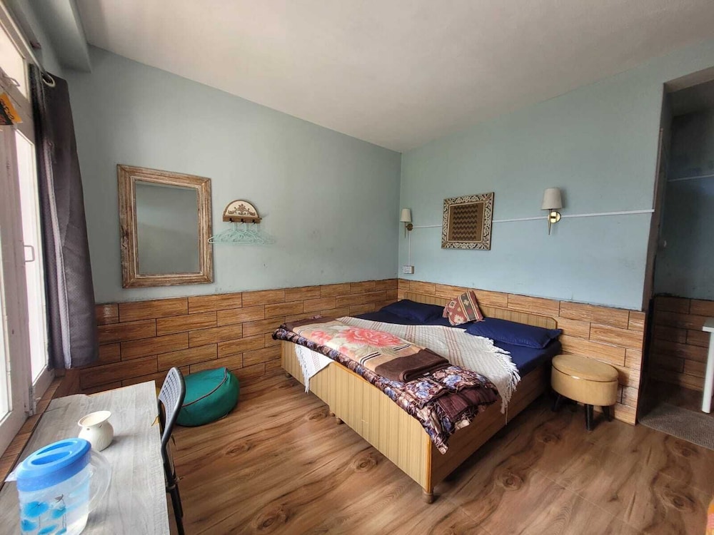 The FullMoon Cafe in Kulu, India