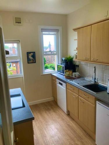 Spacious & Bright 3 bed Harrogate Apartment — 4-Star Luxury Hotel in Harrogate, United Kingdom