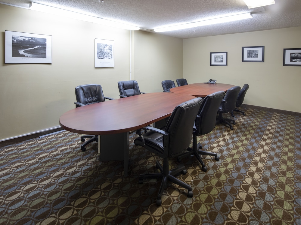 InTown Suites Extended Stay Atlanta GA Marietta Roswell Rd - photo 28