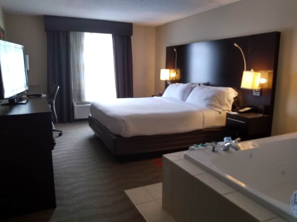 Holiday Inn Express Hotel & Suites Waterford by IHG - photo 44