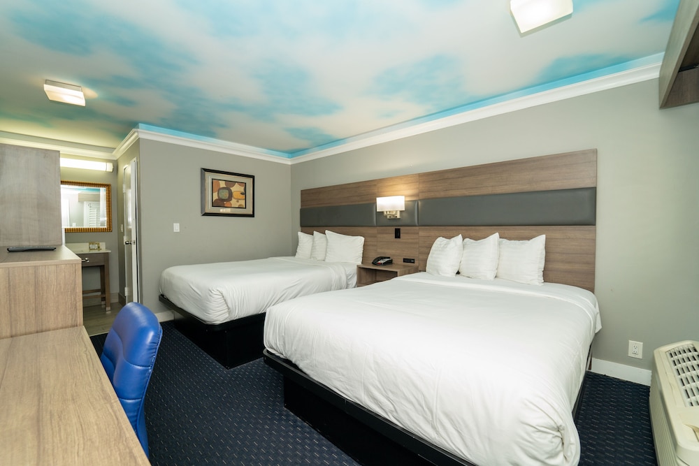 Hollywood Palms Inn and Suites - featured photo